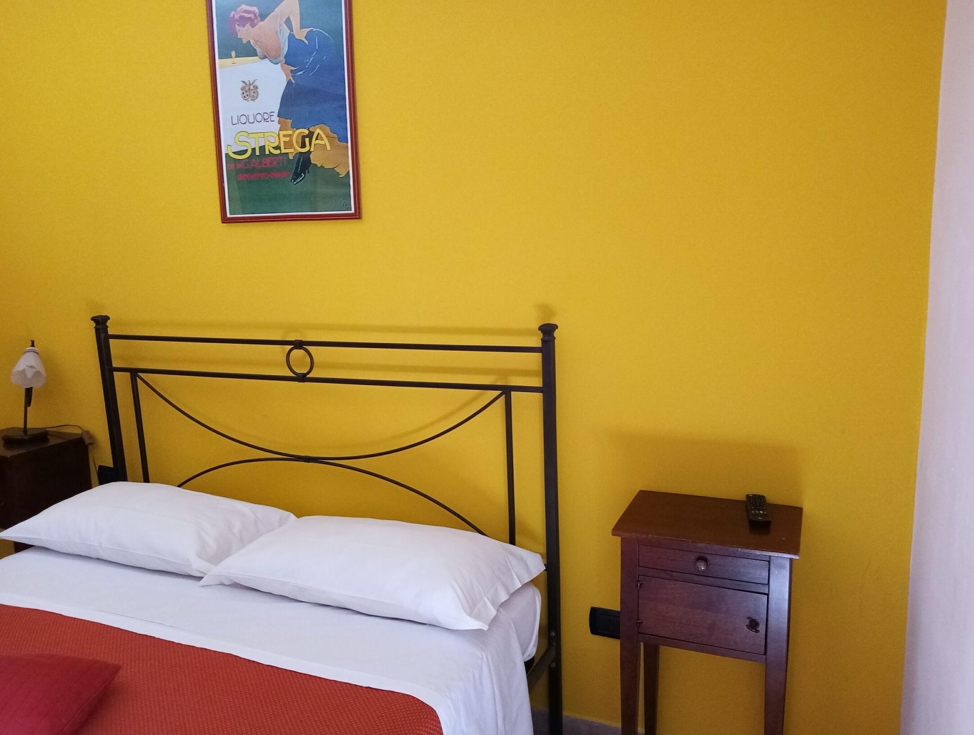 Hotel Pace ポンペイ エクステリア 写真