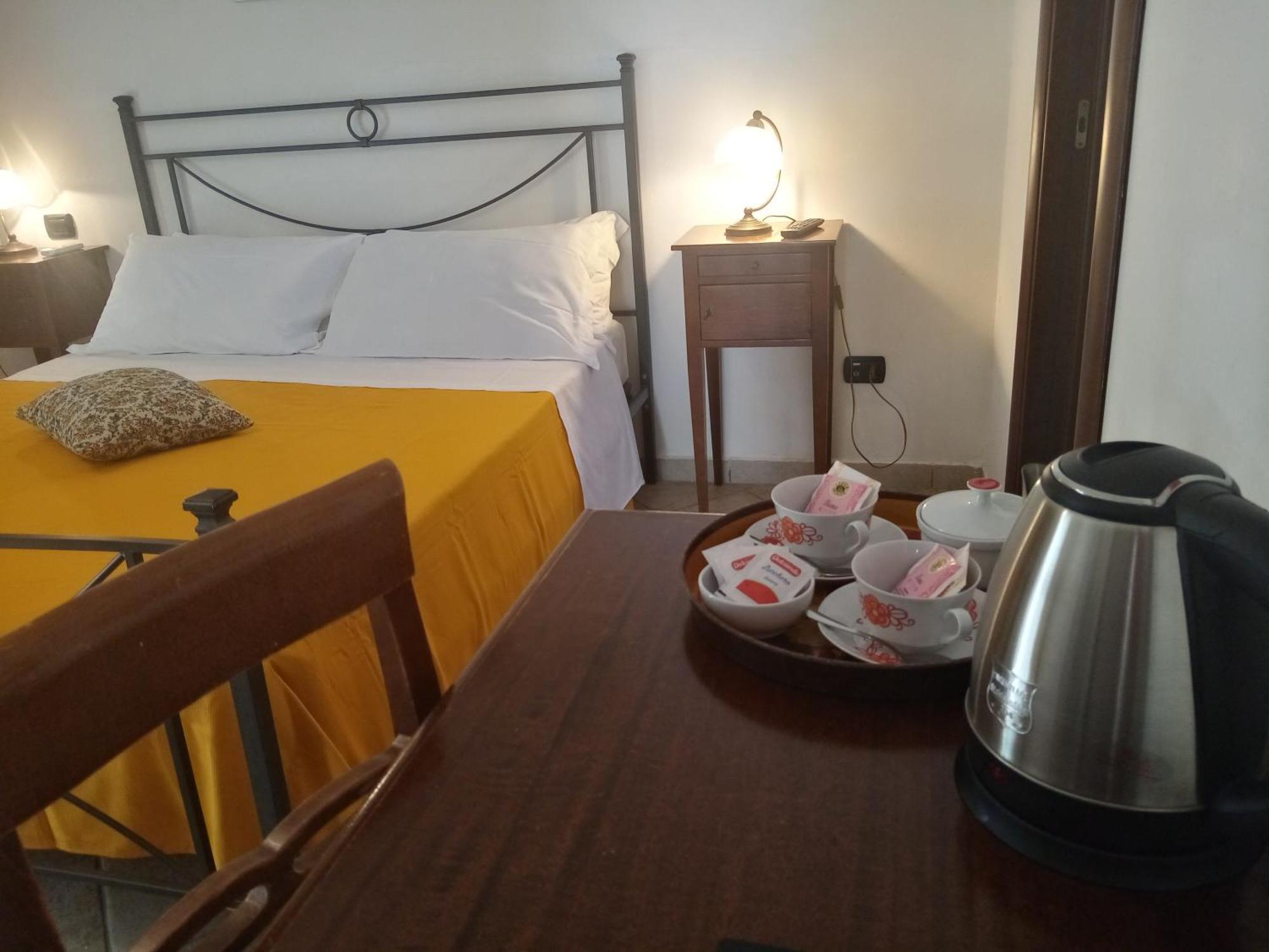 Hotel Pace ポンペイ エクステリア 写真