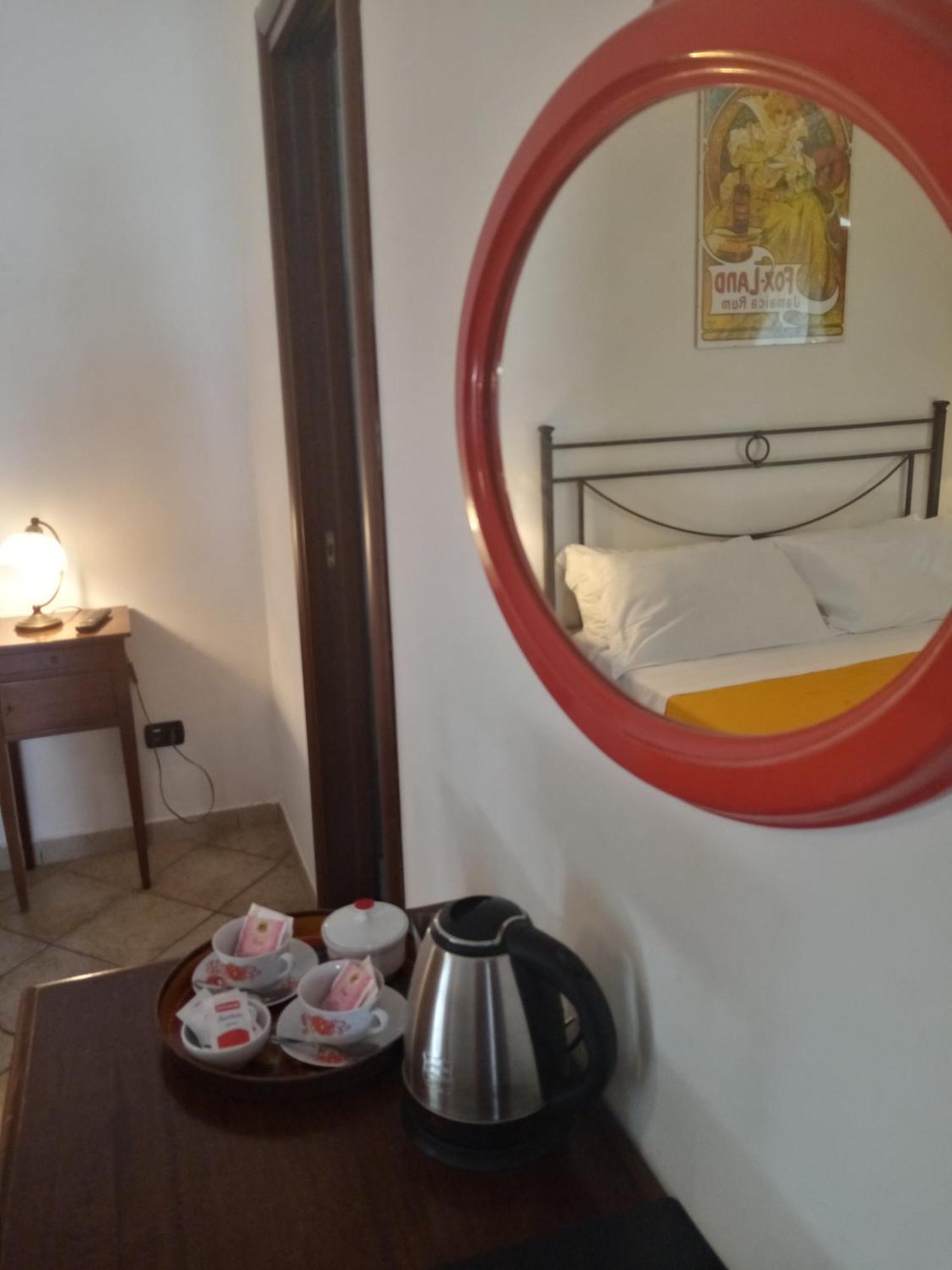 Hotel Pace ポンペイ エクステリア 写真
