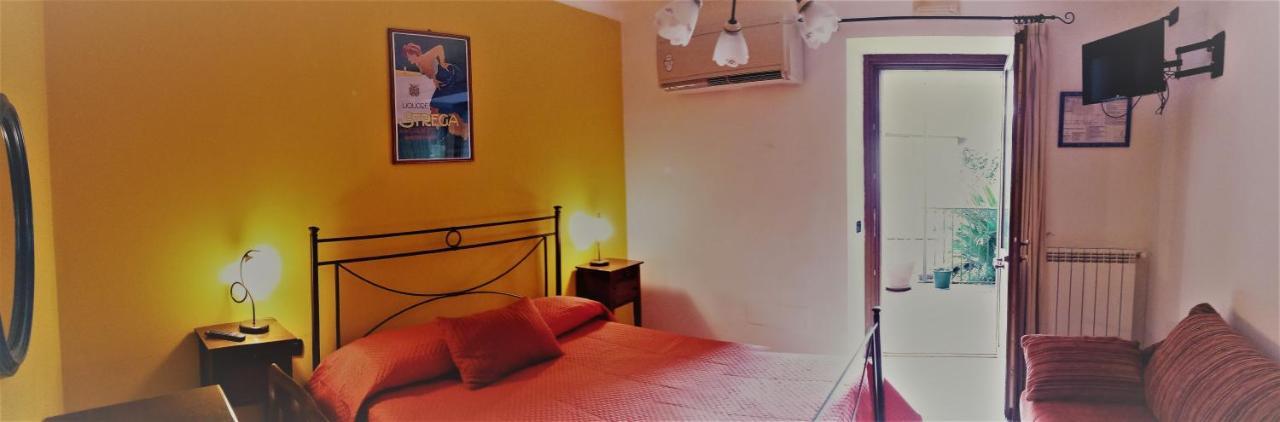 Hotel Pace ポンペイ エクステリア 写真